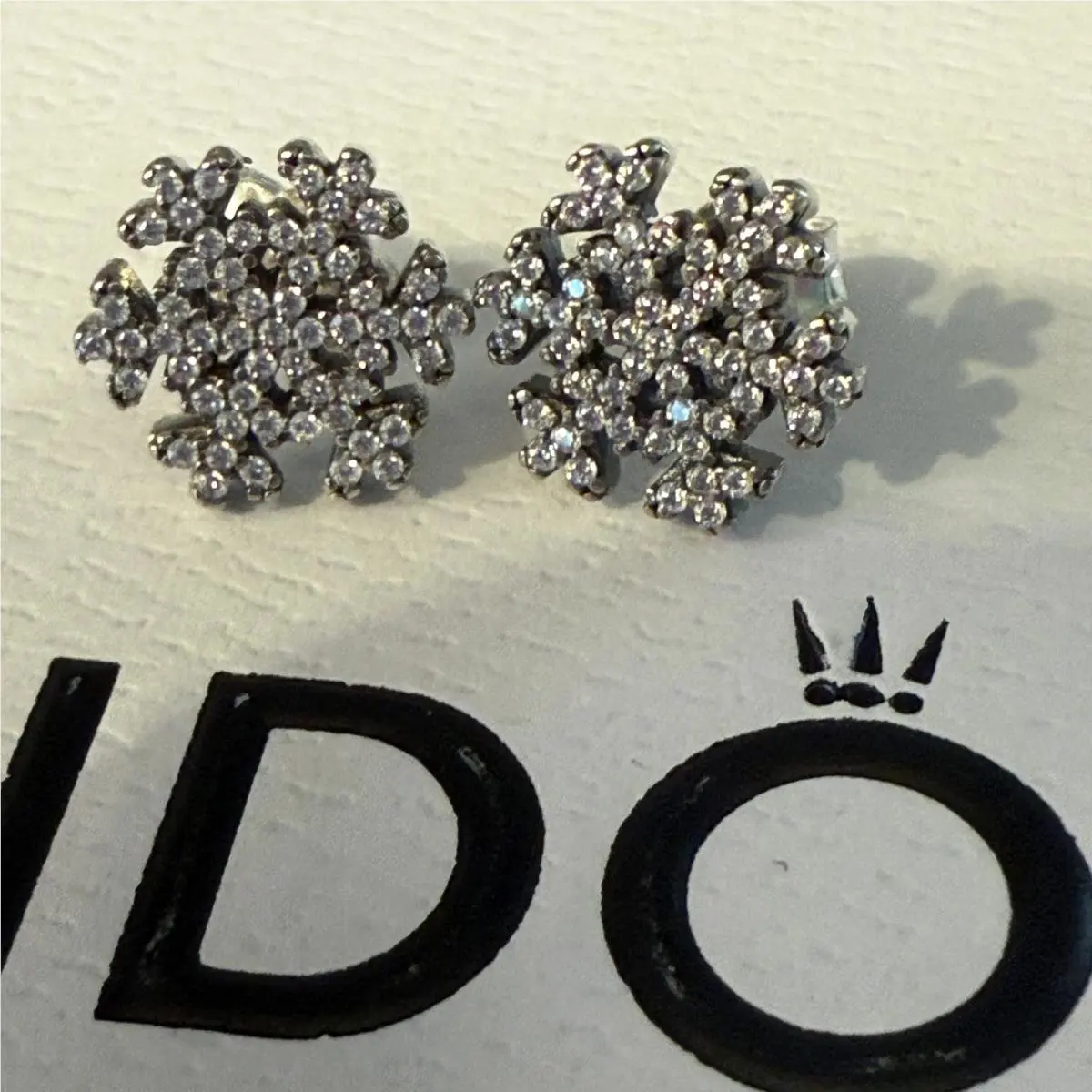 Pandora Sparkling Snowflake Retired Stud Earring