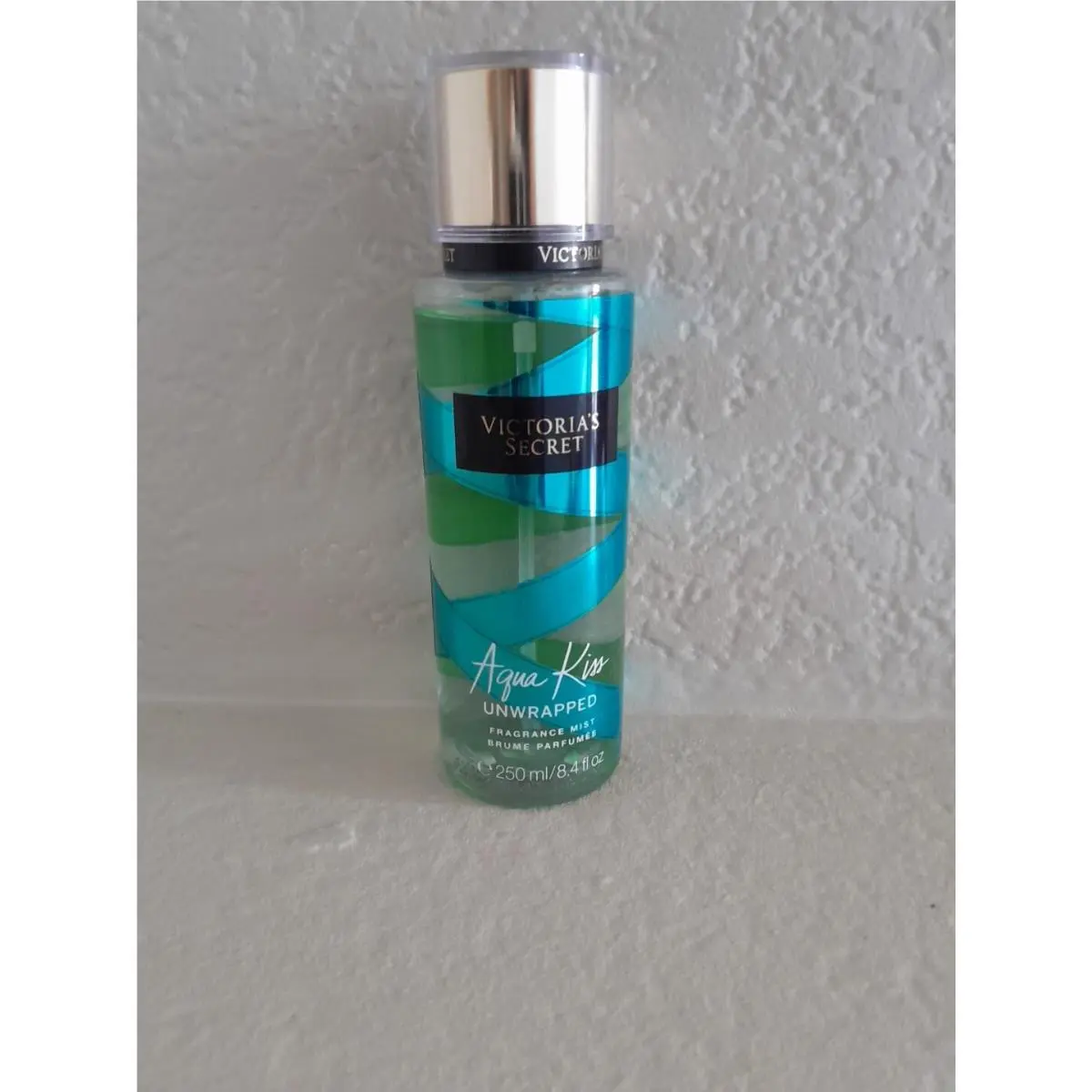 Victoria’s Secret Aqua Kiss Unwrapped Fragrance Mist 8.4fl oz/250ml
