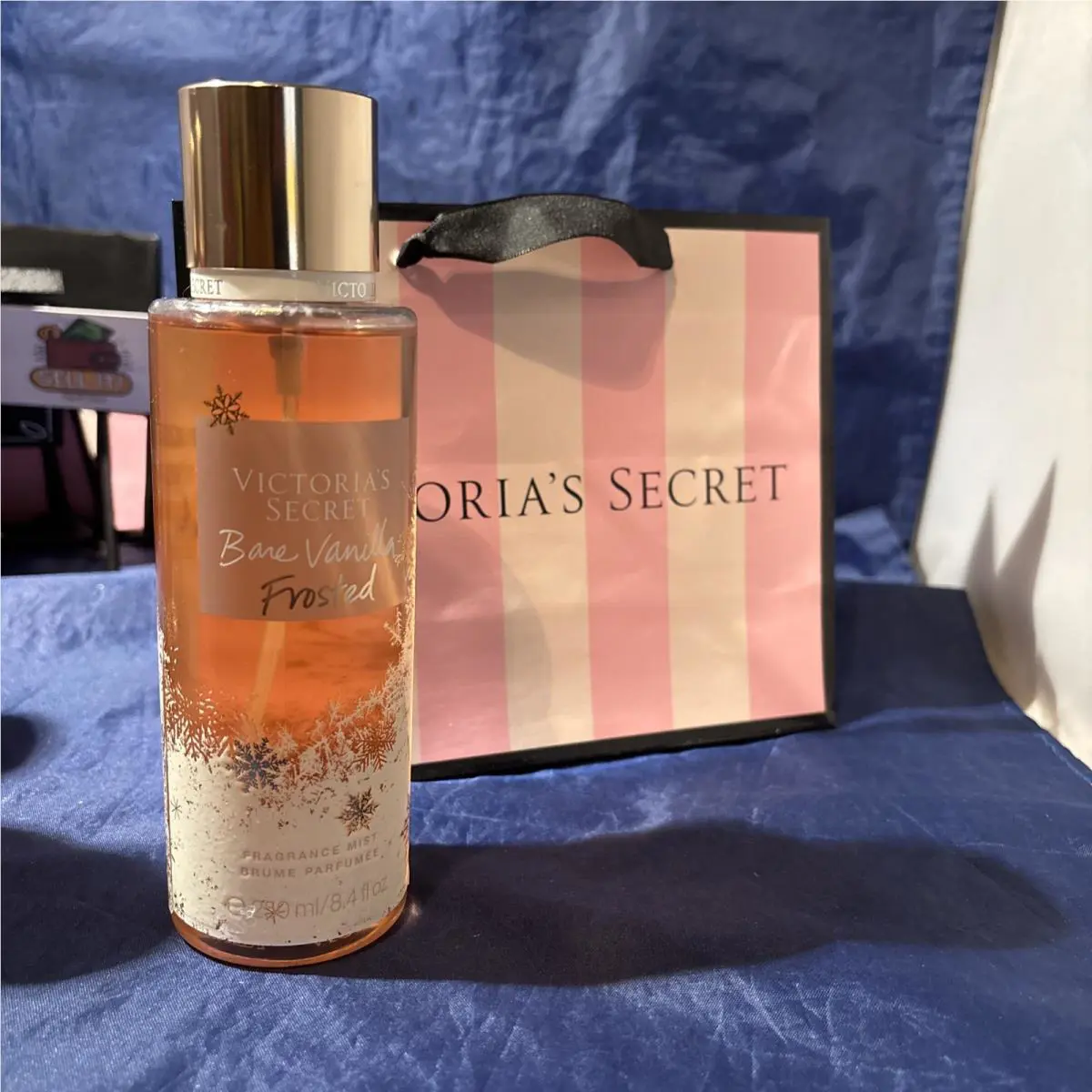 Victoria`s Secret Bare Vanilla Frosted Fragrance Mist