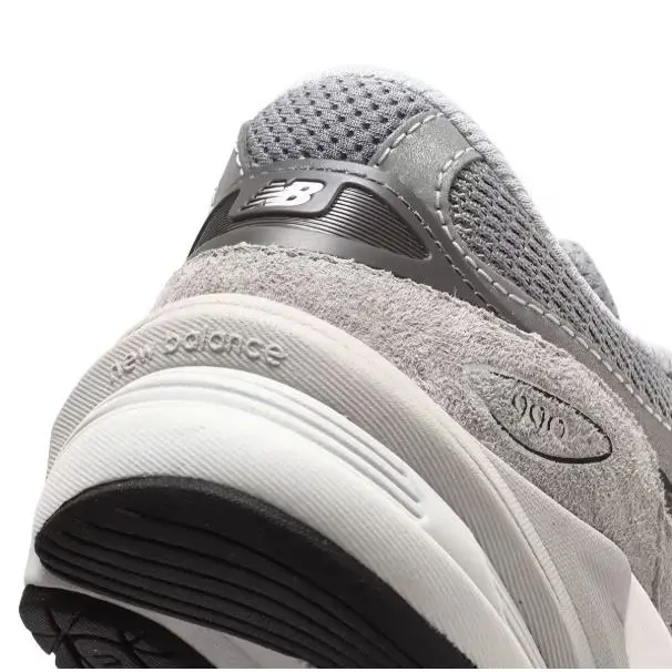 New Balance shoes - Grey/Silver 4