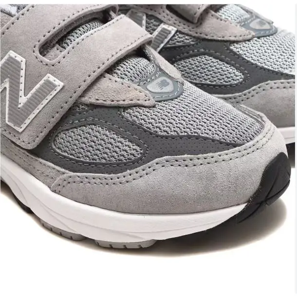 New Balance shoes - Grey/Silver 3