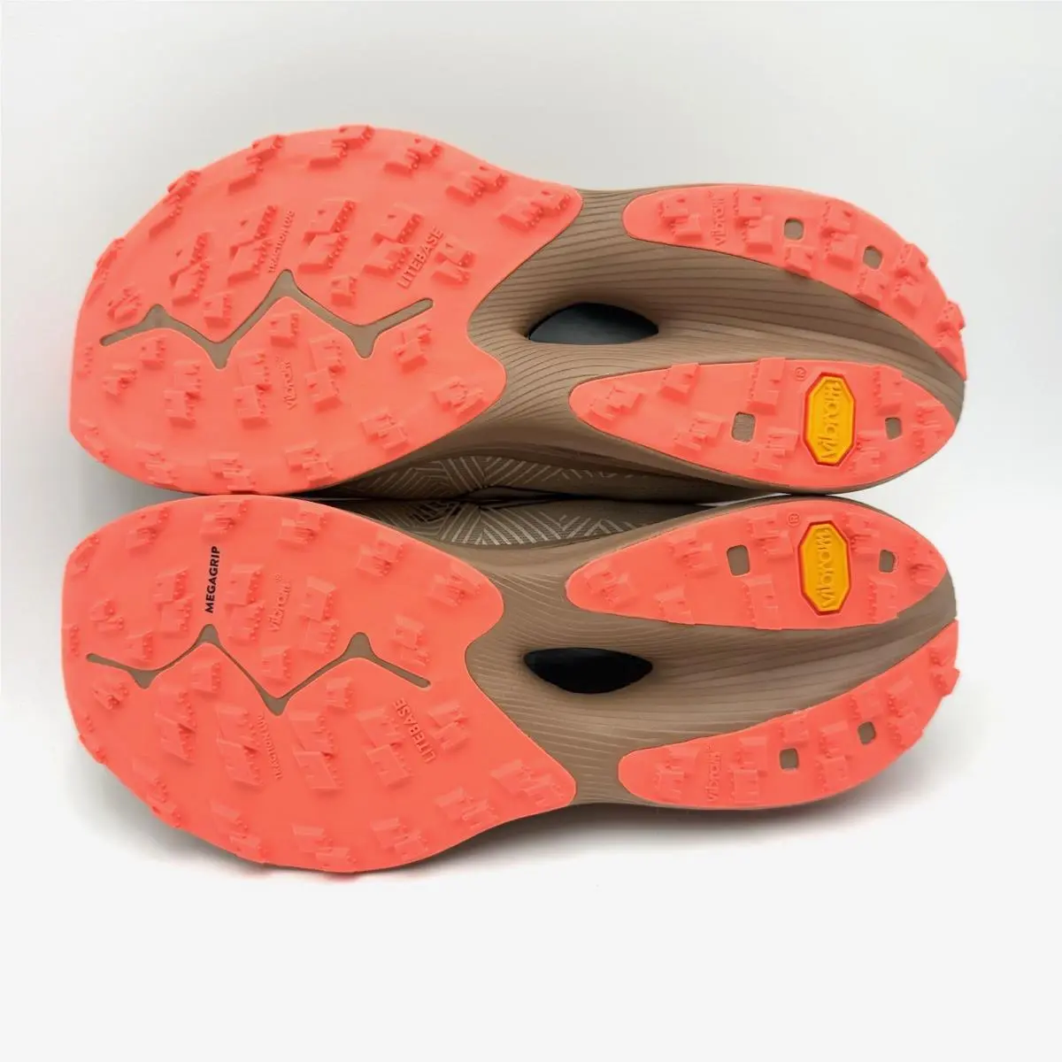 New Balance shoes - New Balance FuelCell SuperComp - FuelCell SuperComp - MTTRXUR1 - Beige 4