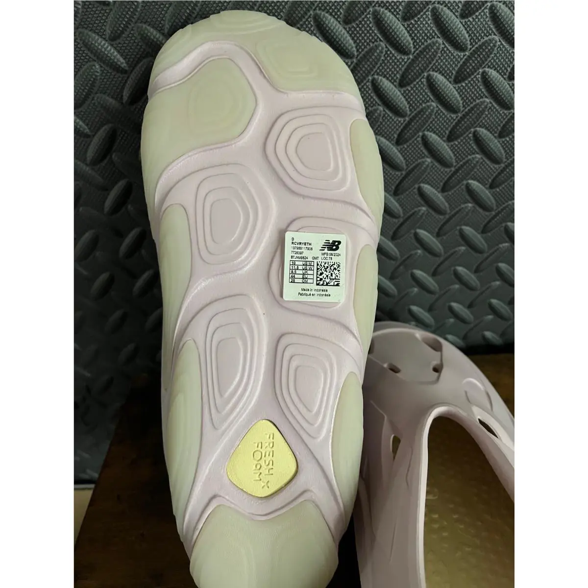 New Balance shoes - New Balance Fresh Foam - Fresh Foam - RCVRYEBK - Yellow 4
