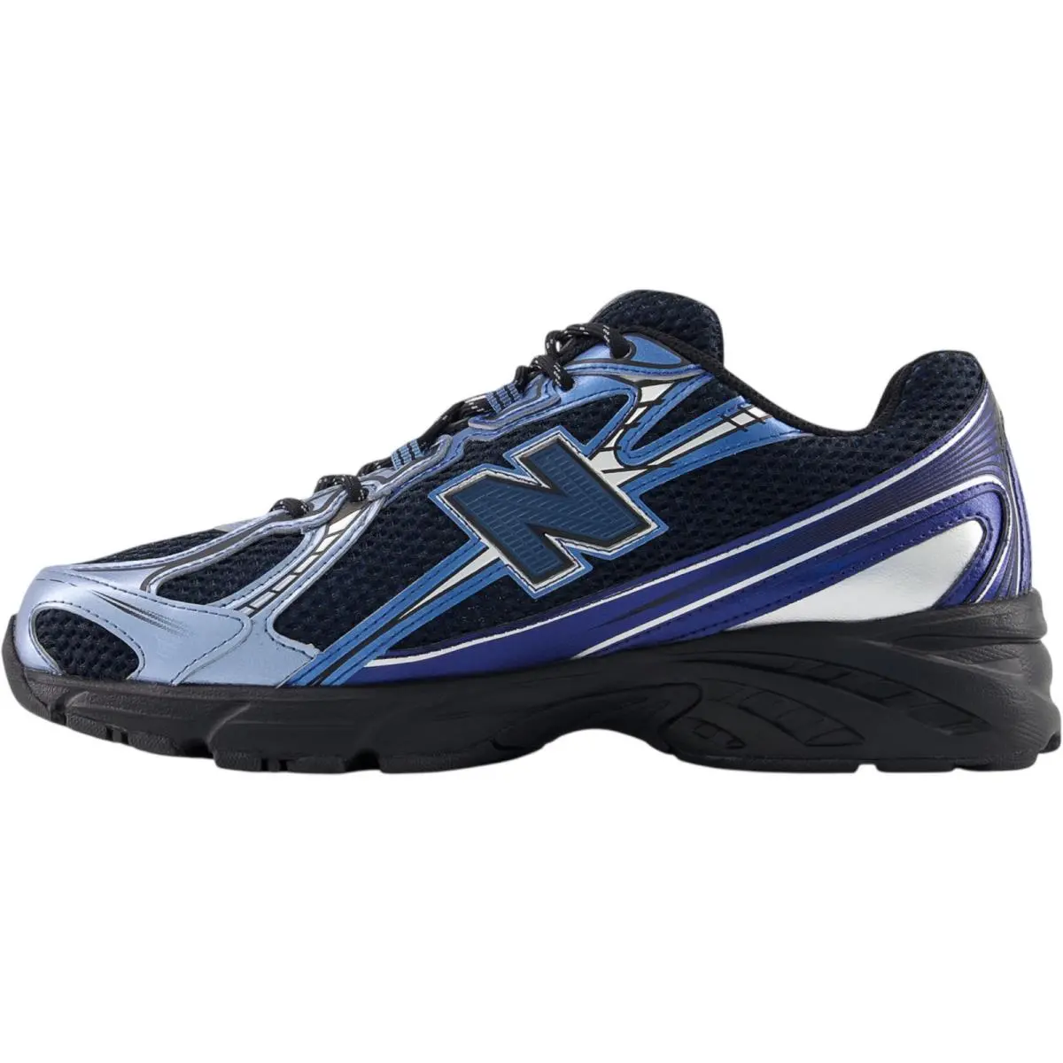 New Balance shoes - New Balance 740 - Black/Silver Metallic 35