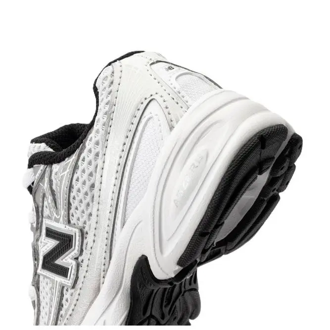 New Balance shoes - White/Silver/Black 4