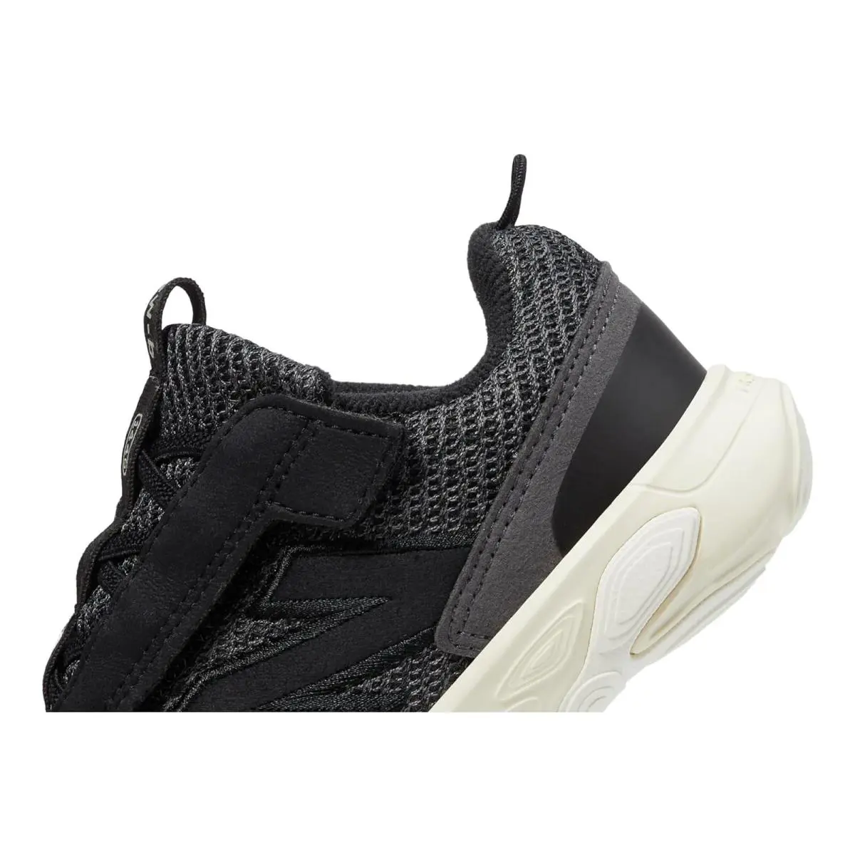 New Balance shoes - Black/Angora 9