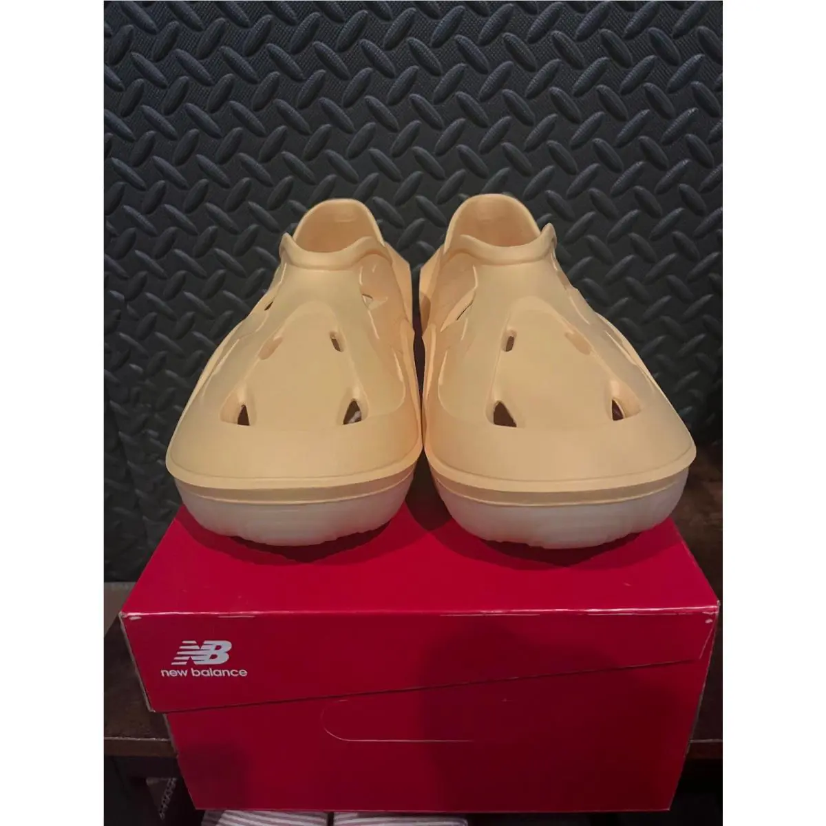 New Balance shoes - New Balance Fresh Foam - Fresh Foam - RCVRYEBK - Yellow 1