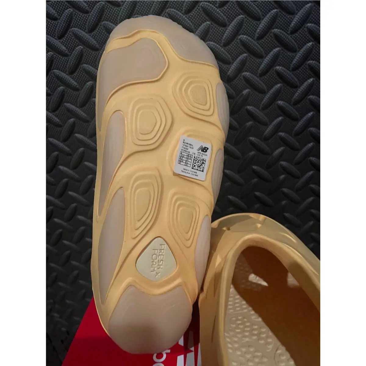 New Balance shoes - New Balance Fresh Foam - Fresh Foam - RCVRYEBK - Yellow 3