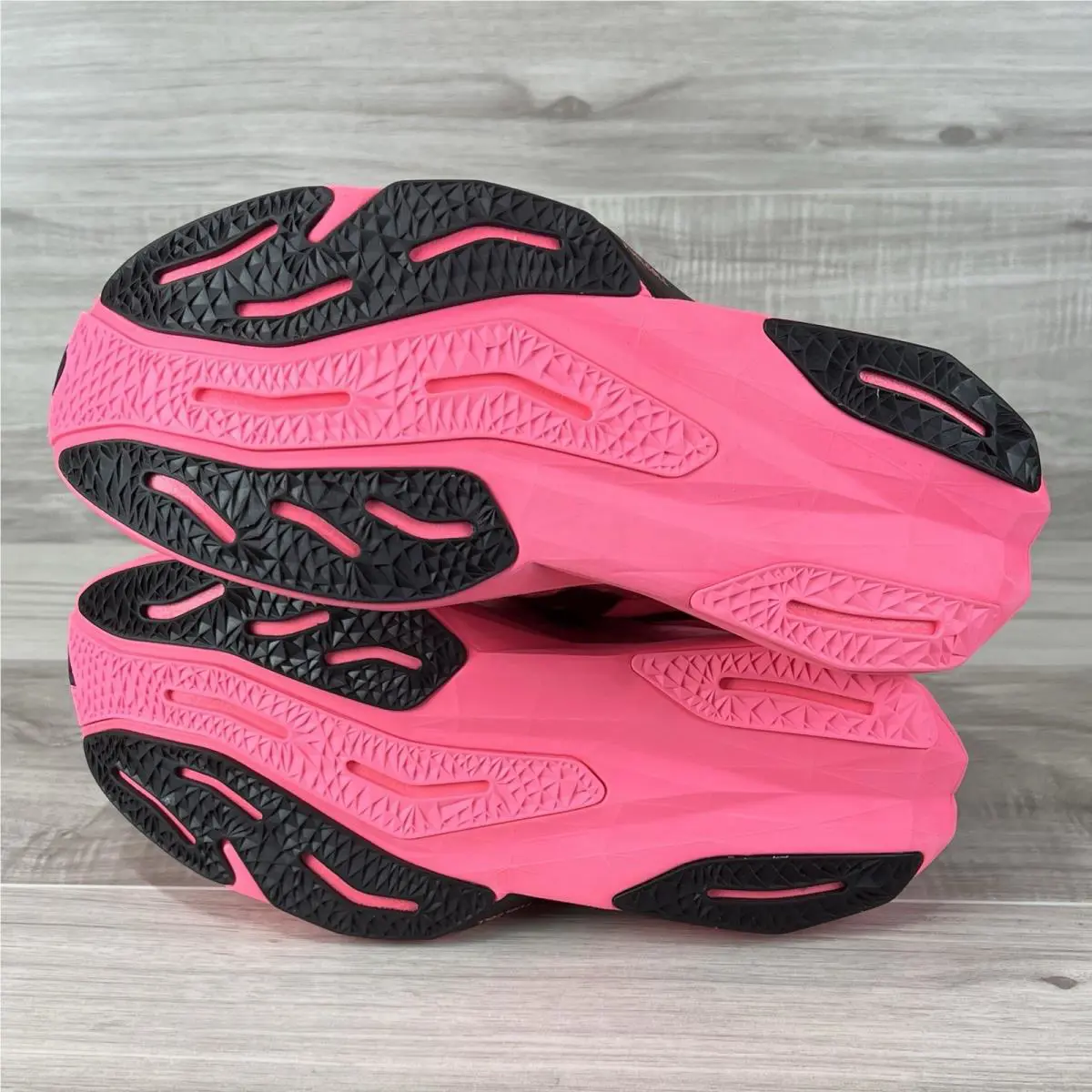 New Balance shoes - New Balance FuelCell Rebel - FuelCell Rebel - MFCXCP4 - Pink 6