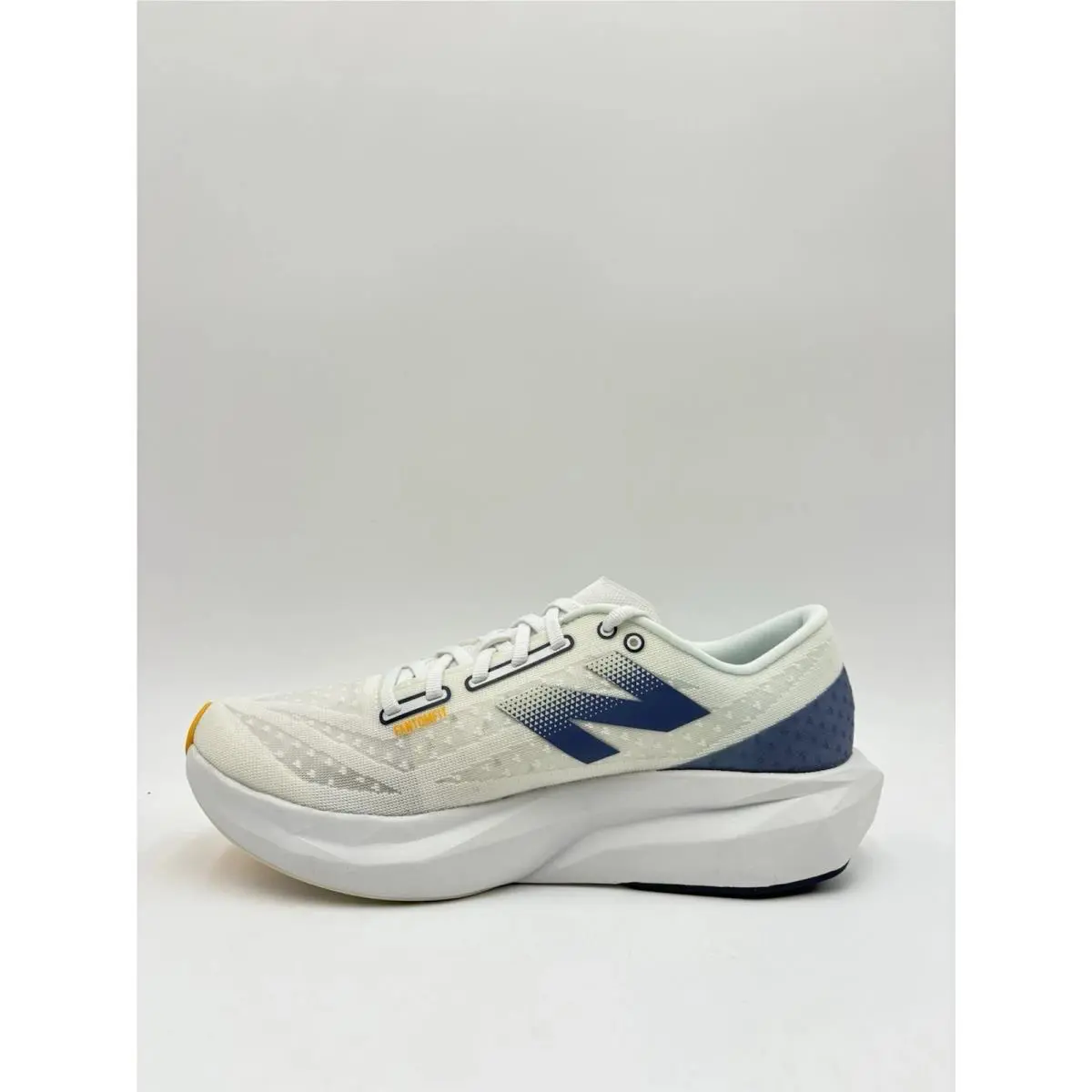 New Balance shoes - New Balance FuelCell Rebel - FuelCell Rebel - WFCXCM4 - White 1