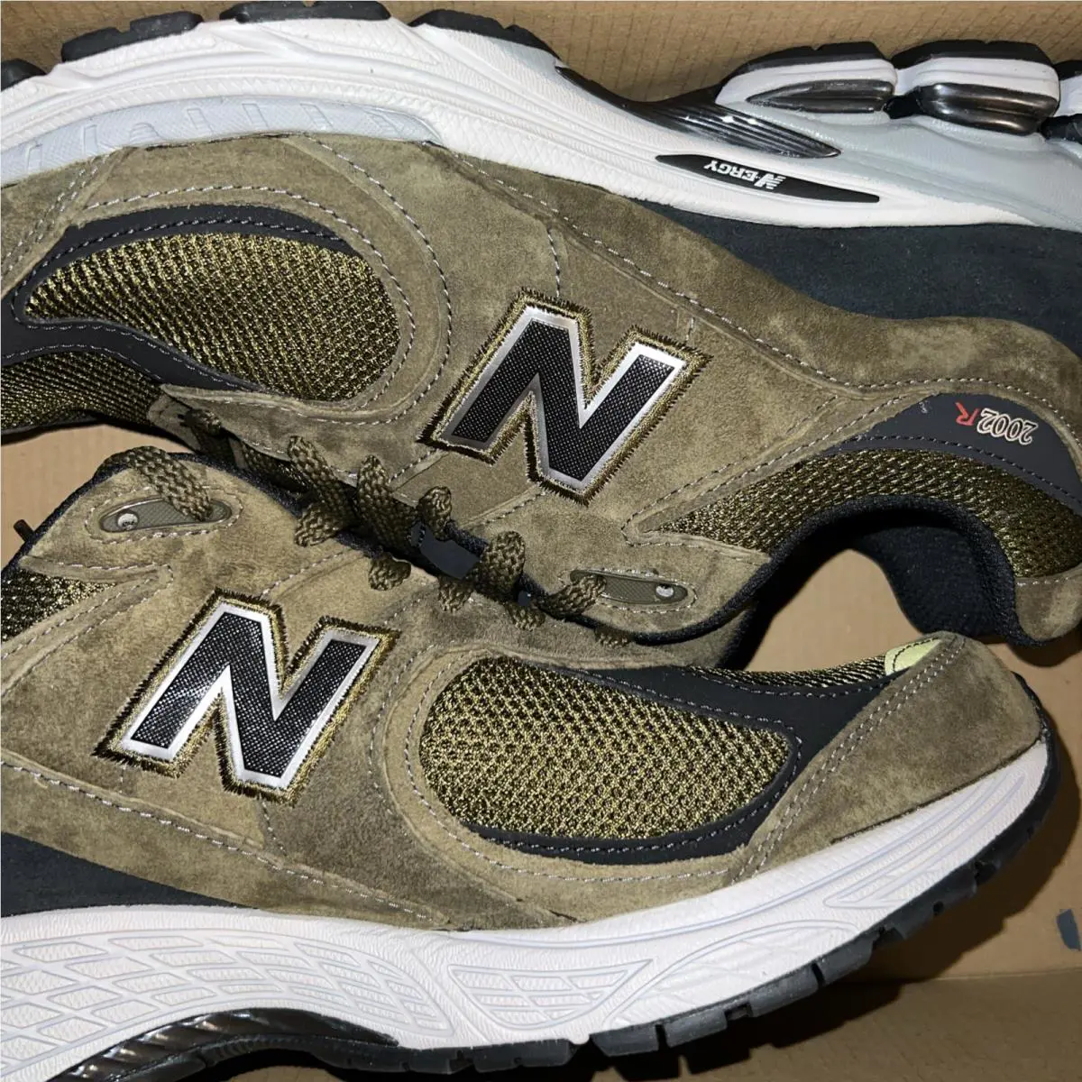 New Balance shoes - New Balance 2002 - Brown Black 4