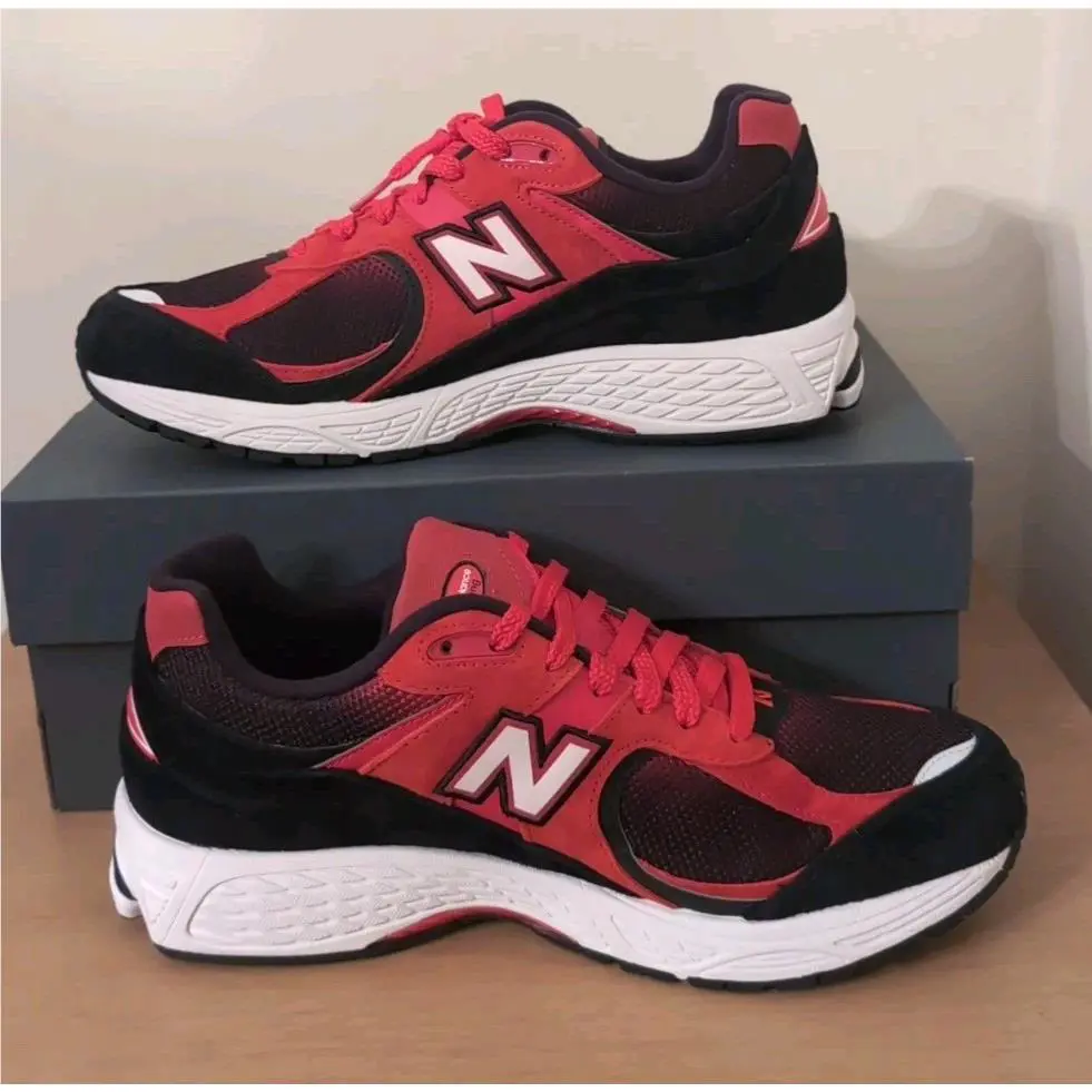 New Balance shoes - New Balance 2002 R - U2002RZA - dk green 0