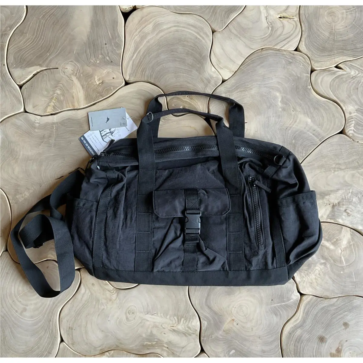 Tommy Bahama Black On-the-go Weekender Tote Gym Bag