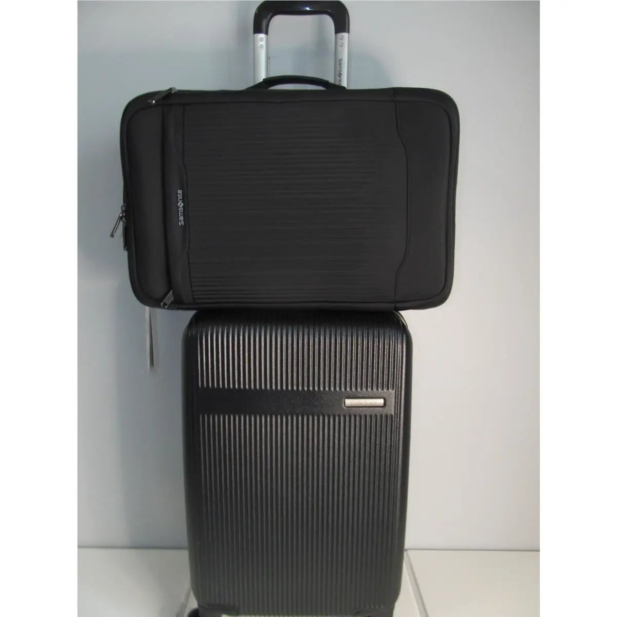 Samsonite Medium Trip Black 22 Travel Carry On Silhoutte Travel Backpack-nwt