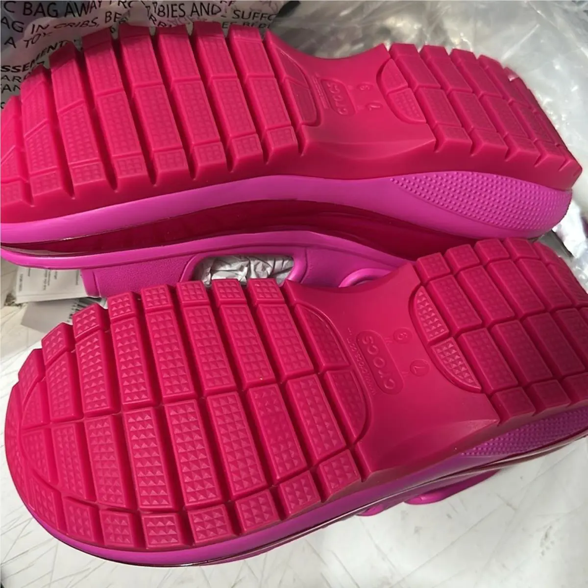 Crocs shoes - Pink 7
