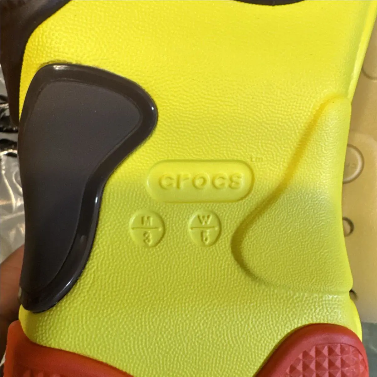 Crocs shoes - CROCS Bubble Crush Clog - Bubble Crush Clog - Sesame 4