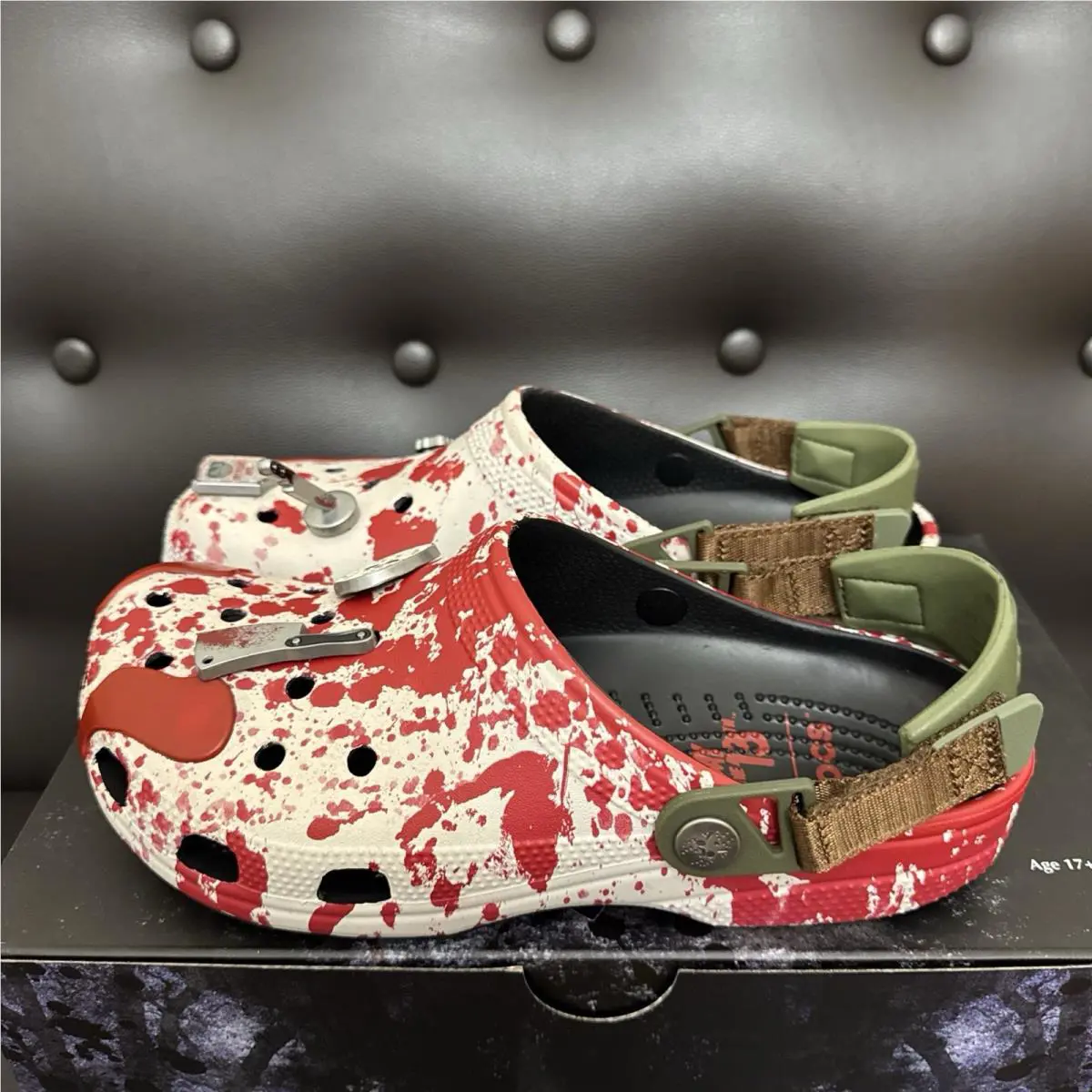 Crocs shoes - Crocs Classic - Classic - Red (UPC: 0198445266935) 2