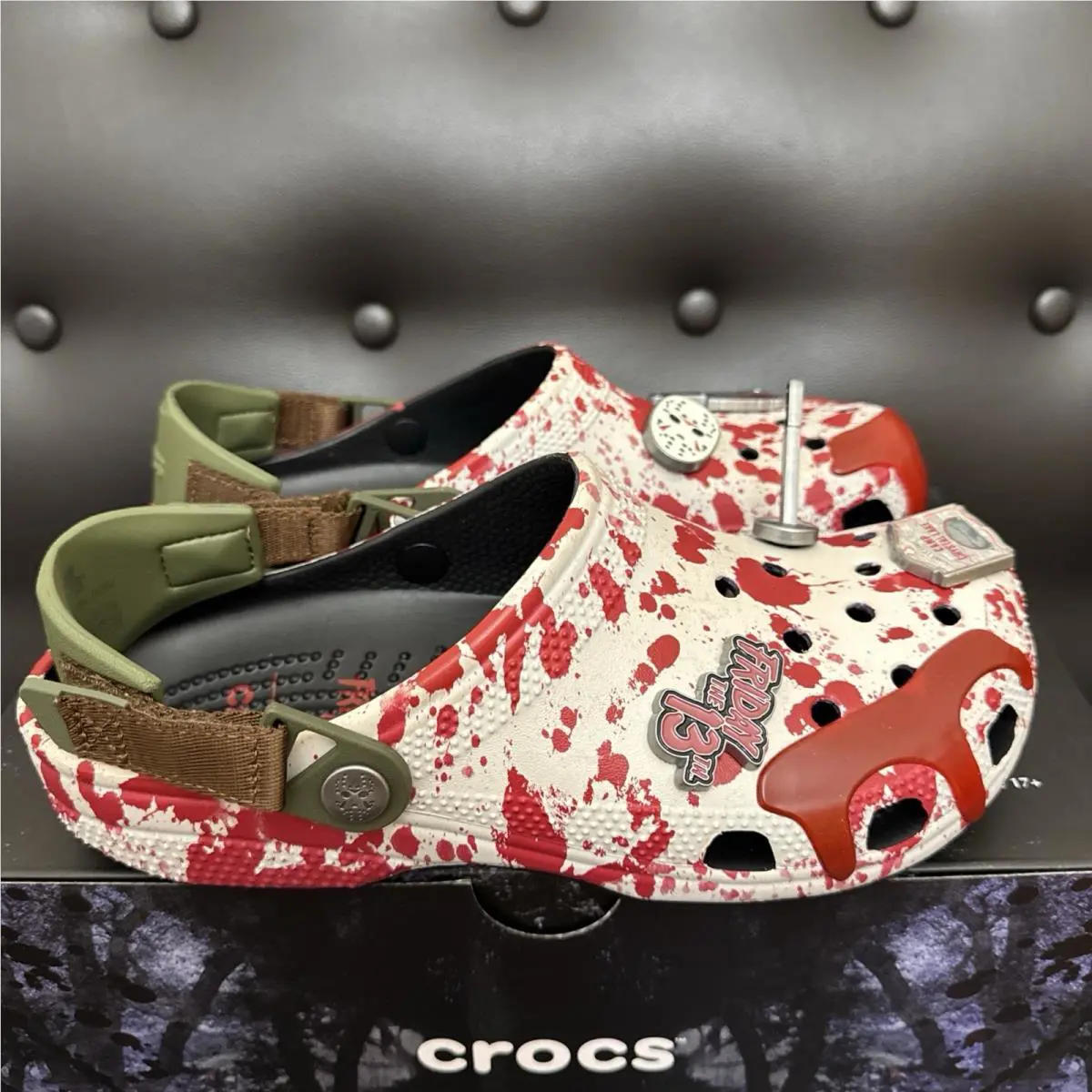 Crocs shoes - Crocs Classic - Classic - Red (UPC: 0198445266935) 4