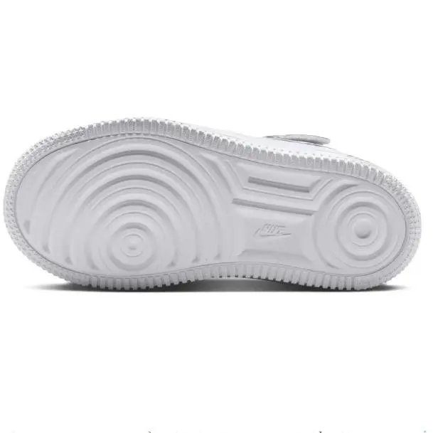Nike shoes - White 4