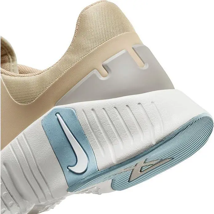 Nike shoes - Nike Free Metcon 5 - Free Metcon - DV3950 - Sanddrift/Phantom/Light Iron Ore/White 3