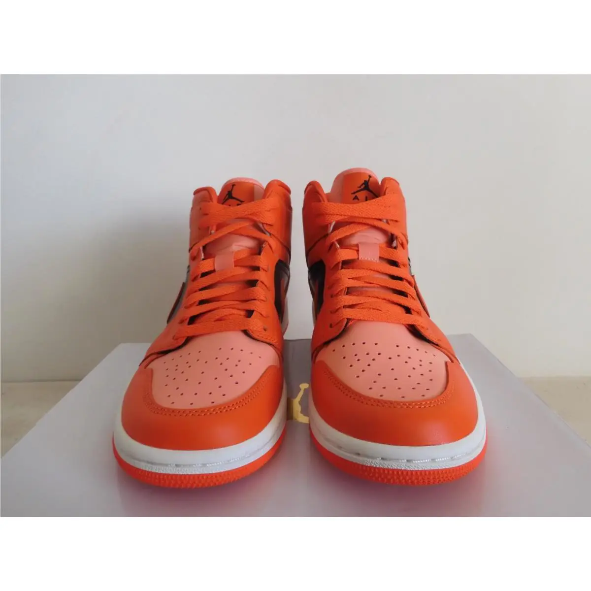 Nike shoes - Air Jordan 1 Mid SE - DM3381-600 - Orange 2