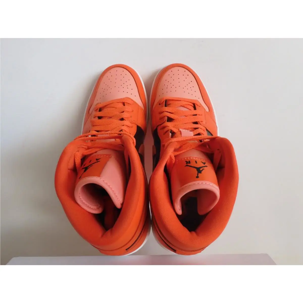 Nike shoes - Air Jordan 1 Mid SE - DM3381-600 - Orange 28