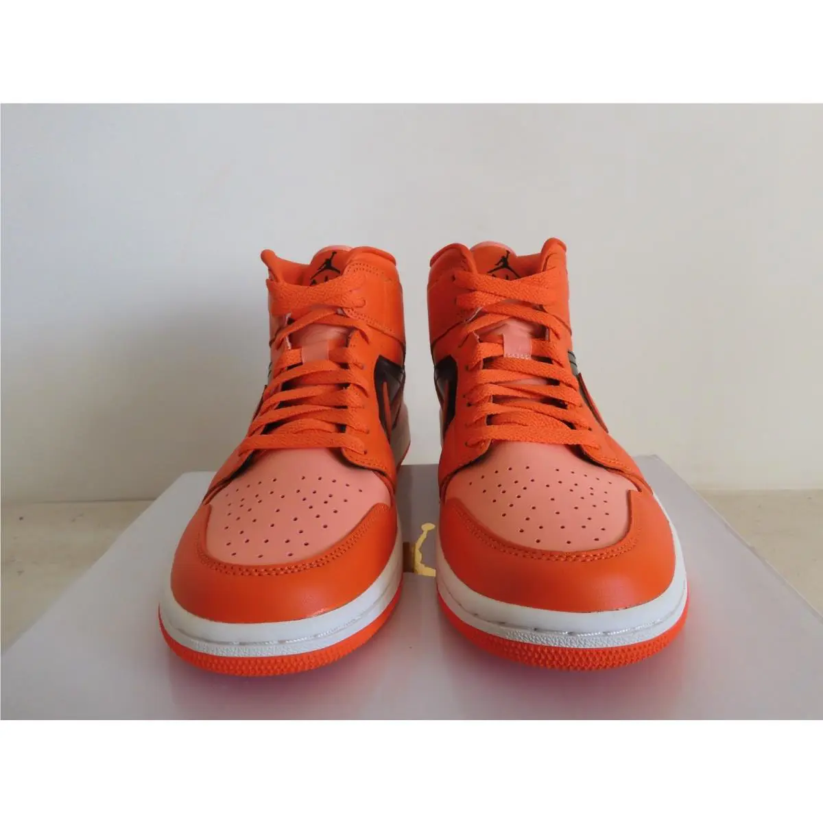 Nike shoes - Air Jordan 1 Mid SE - DM3381-600 - Orange 18
