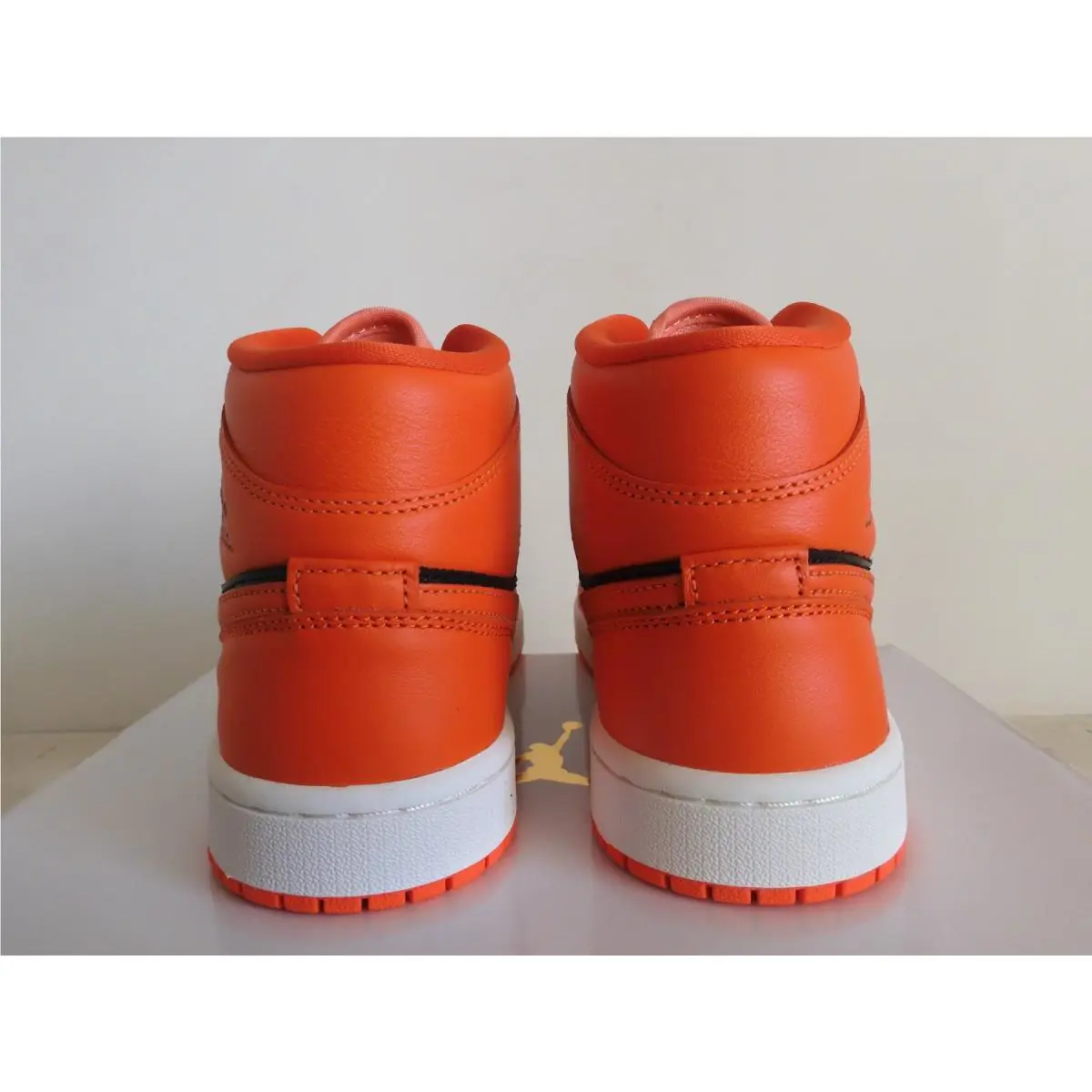 Nike shoes - Air Jordan 1 Mid SE - DM3381-600 - Orange 19