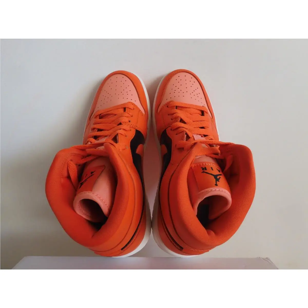 Nike shoes - Air Jordan 1 Mid SE - DM3381-600 - Orange 20