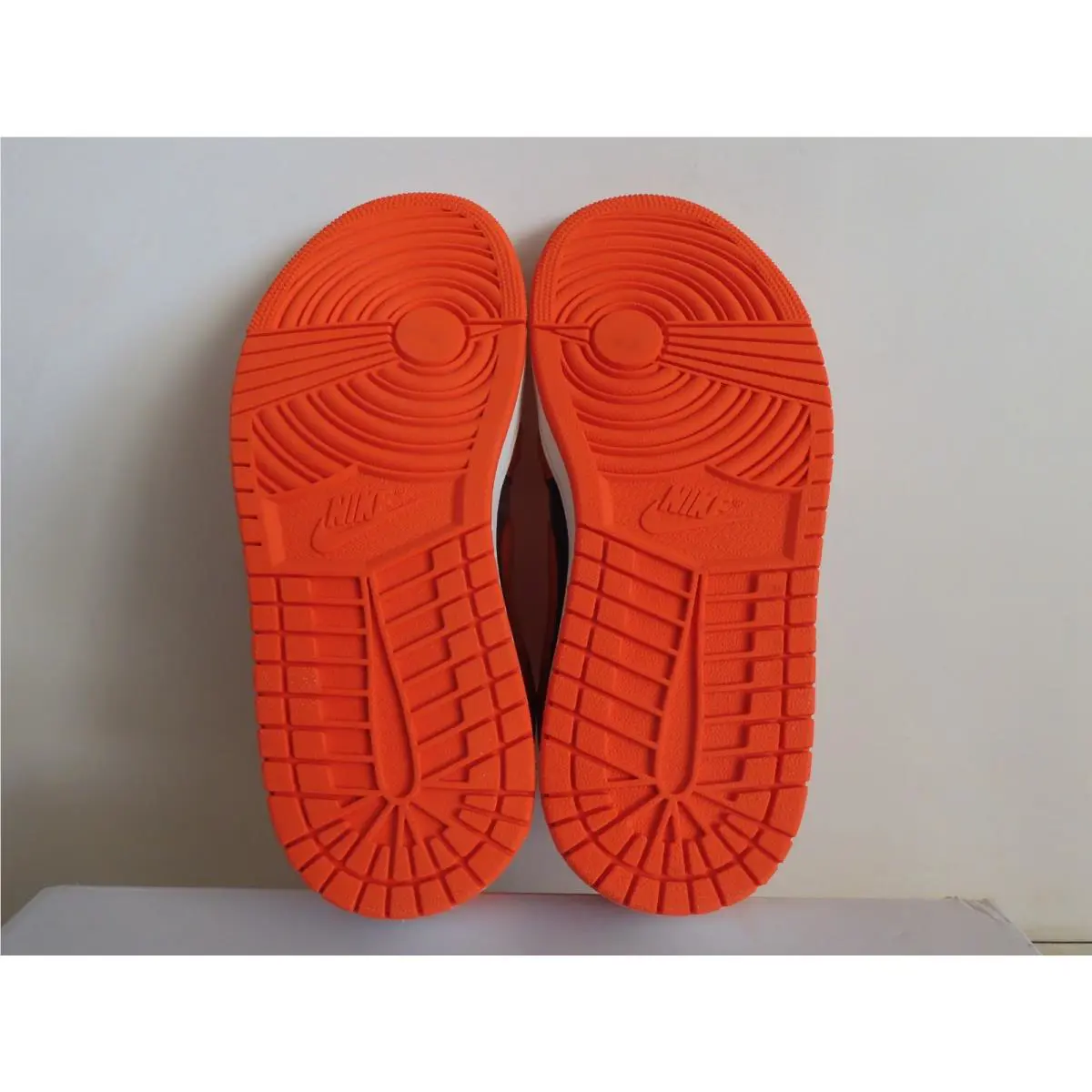 Nike shoes - Air Jordan 1 Mid SE - DM3381-600 - Orange 21