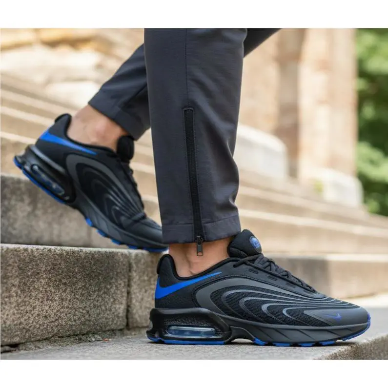 Nike shoes - Black 1