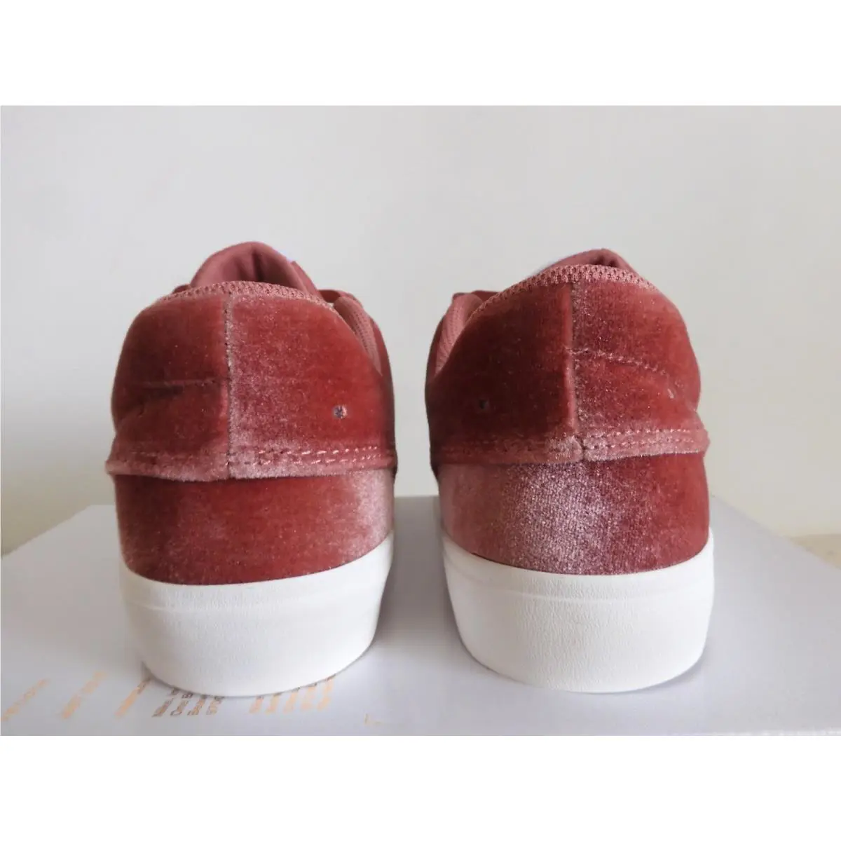 Nike shoes - Jordan Series ES - Series - DZ7737-600 - Red 3