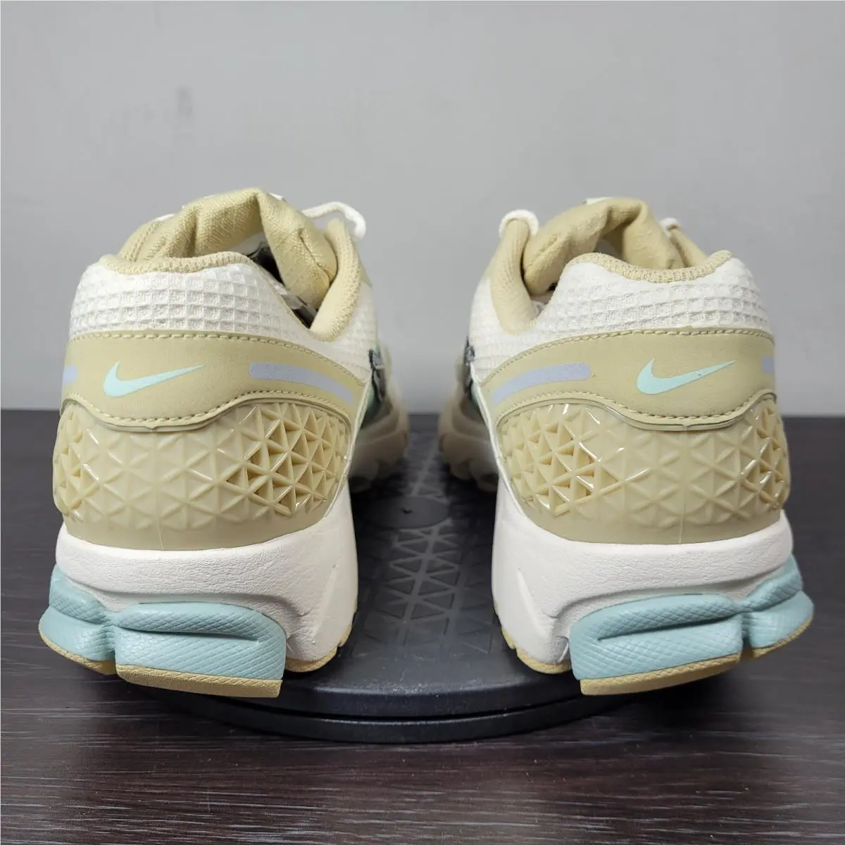 Nike shoes - Nike Zoom Vomero 5 - Zoom Vomero - IB2987-700 - Beige 1