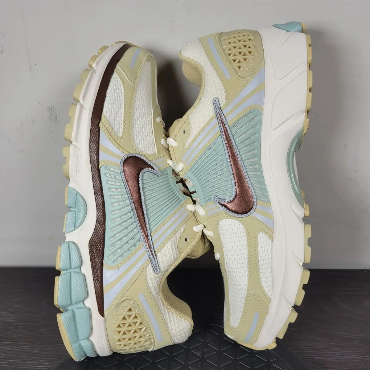 Nike shoes - Nike Zoom Vomero 5 - Zoom Vomero - IB2987-700 - Beige 2