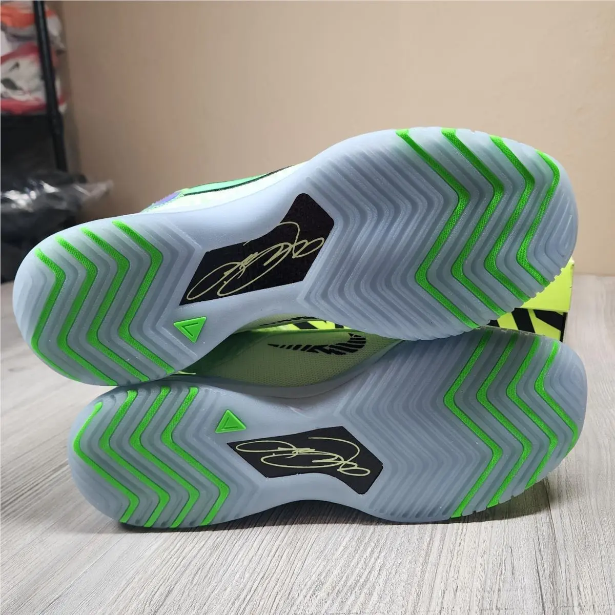 Nike shoes - HF0712700 - HF0712-700 - Green 3