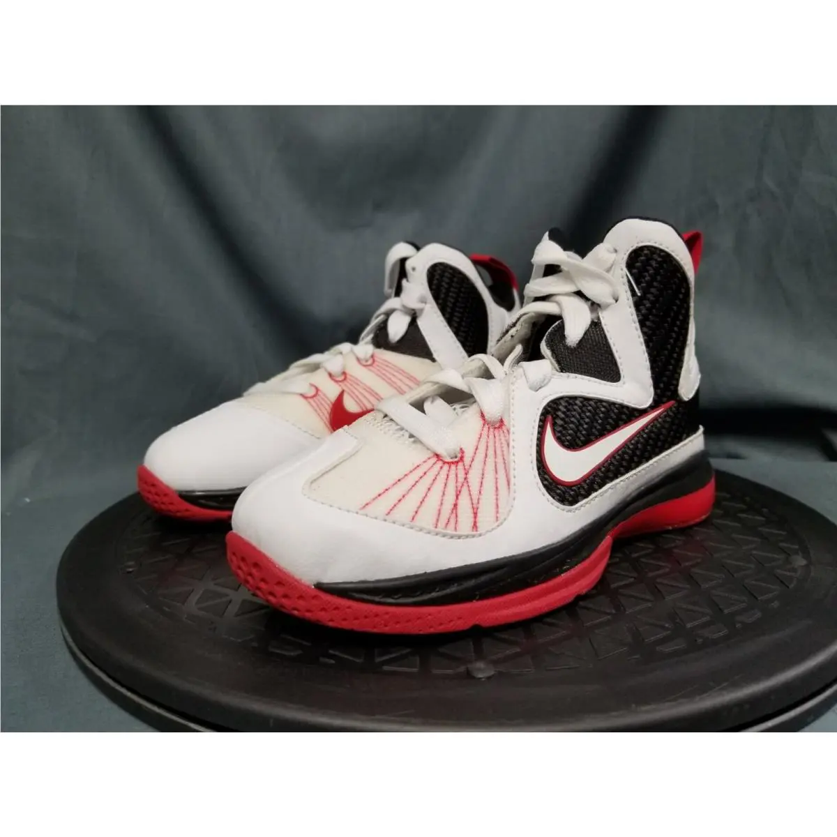 Nike shoes - Nike LeBron 9 - LeBron - 472665 100 - White (UPC: 886061080850) 2