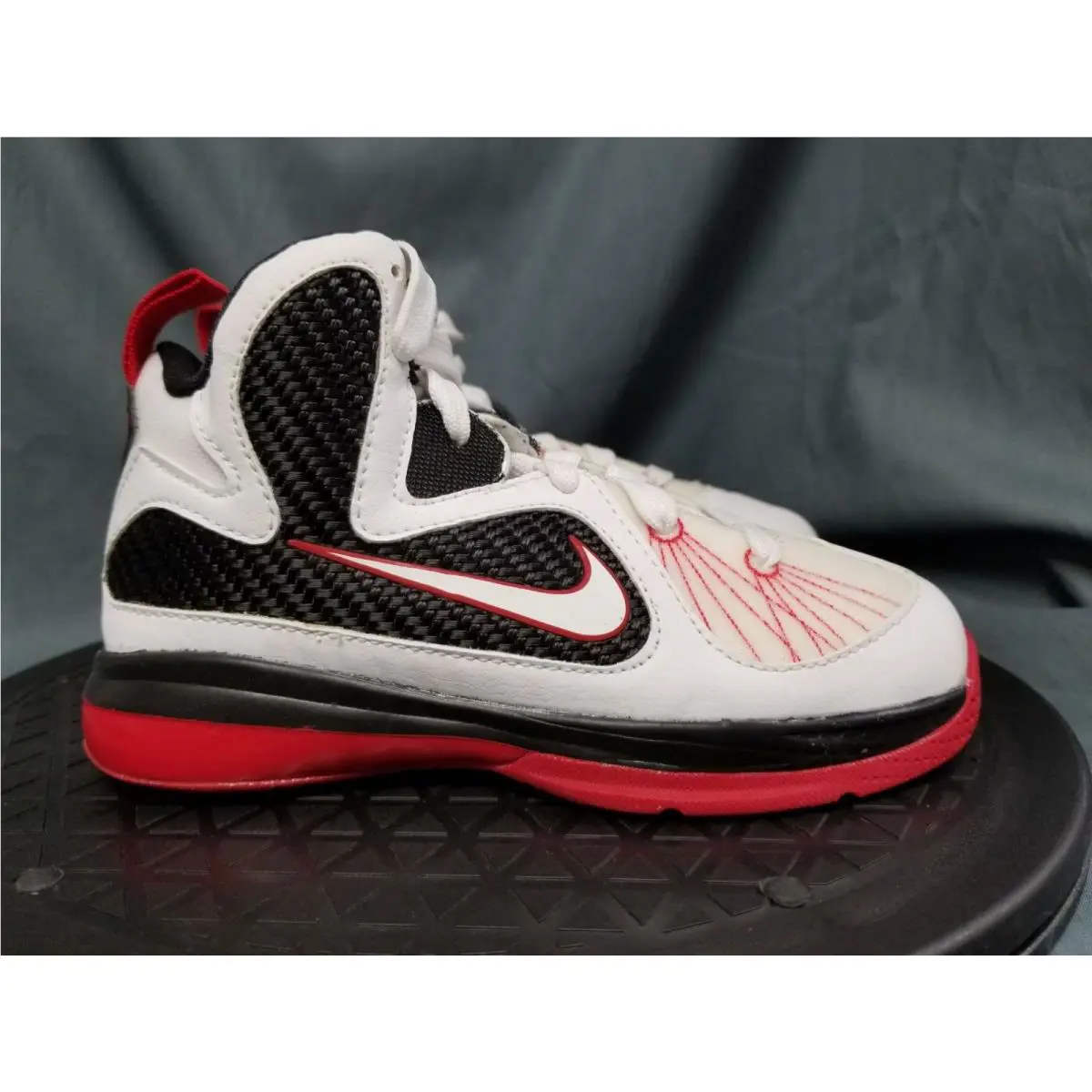 Nike shoes - Nike LeBron 9 - LeBron - 472665 100 - White (UPC: 886061080850) 7