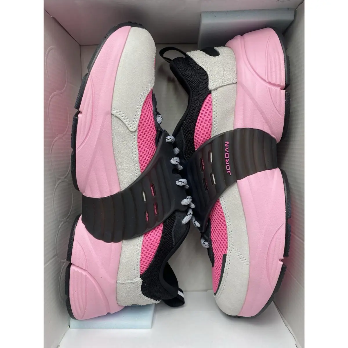 Nike shoes - Jordan Trunner - Trunner - 198488615035 - Wolf Grey/Pink Blast (UPC: 198488585581) 5