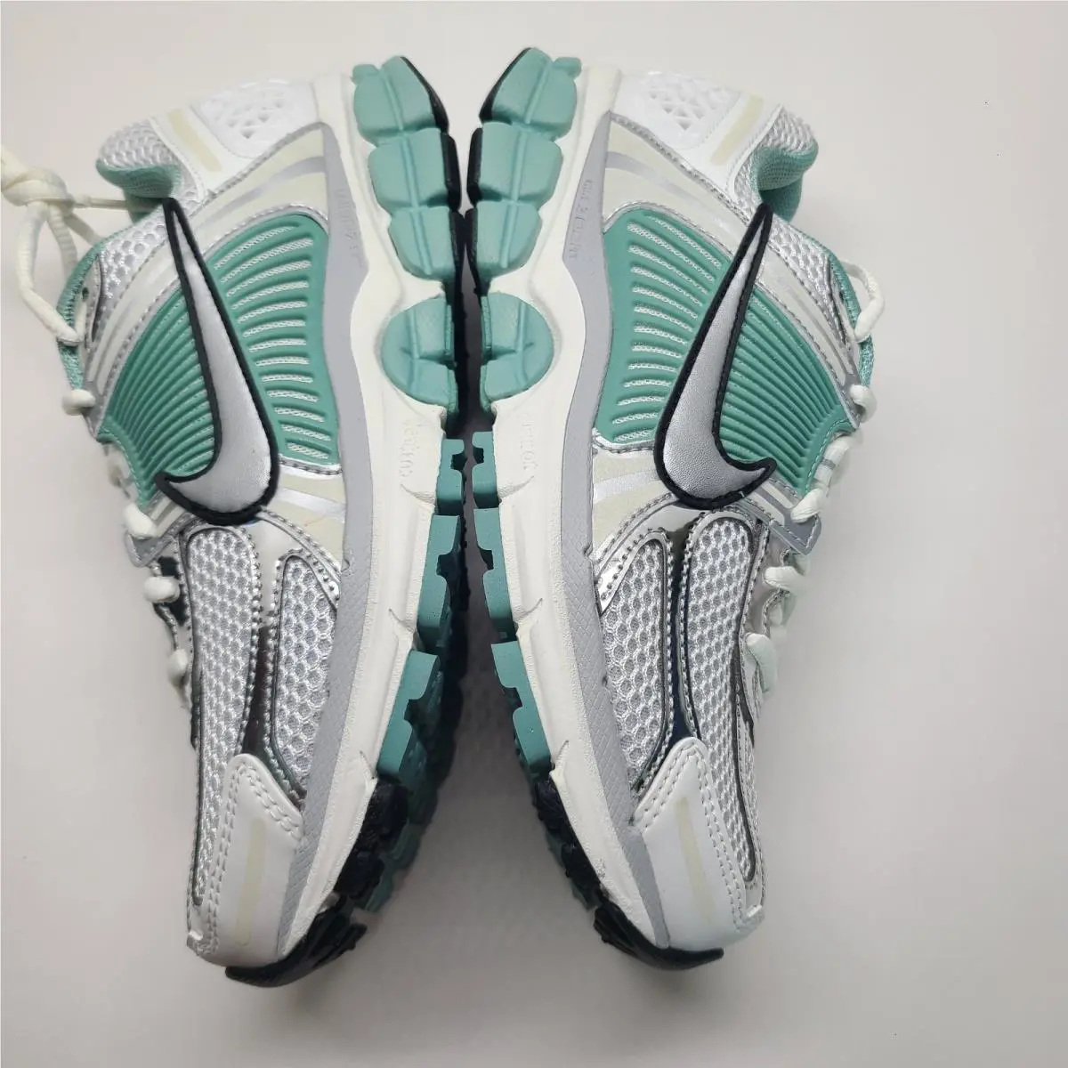 Nike shoes - Nike Zoom Vomero - Zoom Vomero - HF1877-101 - Green (UPC: 198481711345) 11