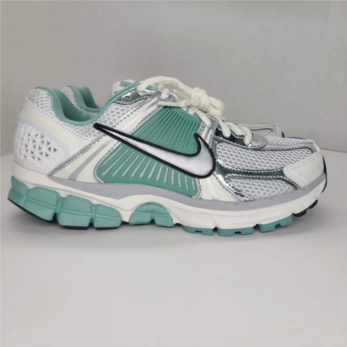 Nike shoes - Nike Zoom Vomero - Zoom Vomero - HF1877-101 - Green (UPC: 198481711345) 1