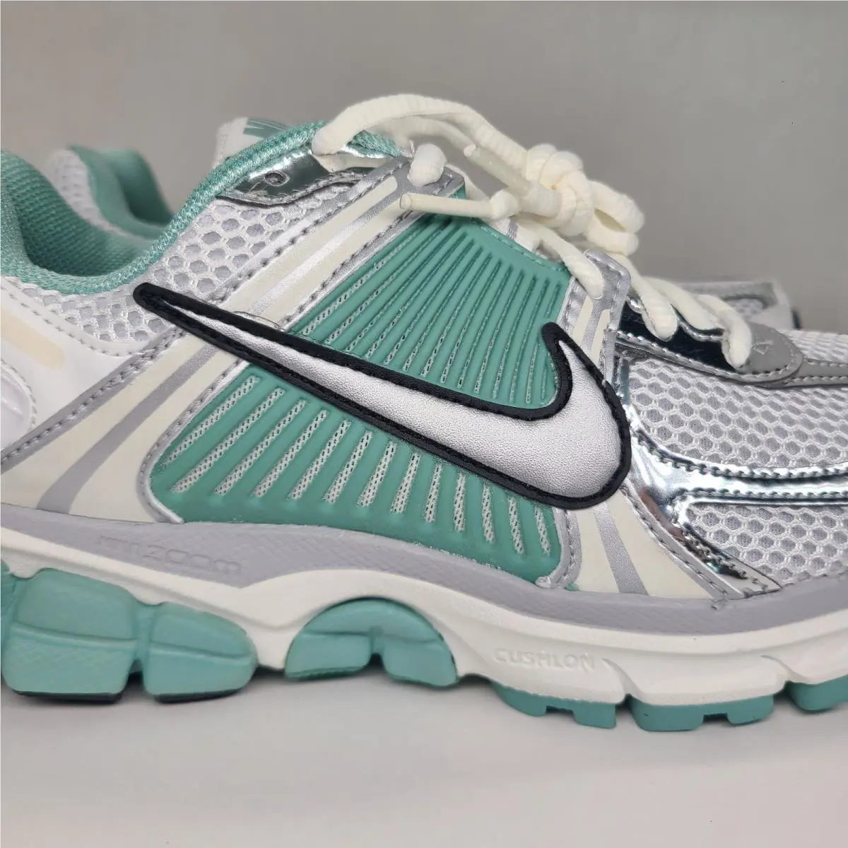 Nike shoes - Nike Zoom Vomero - Zoom Vomero - HF1877-101 - Green (UPC: 198481711345) 3