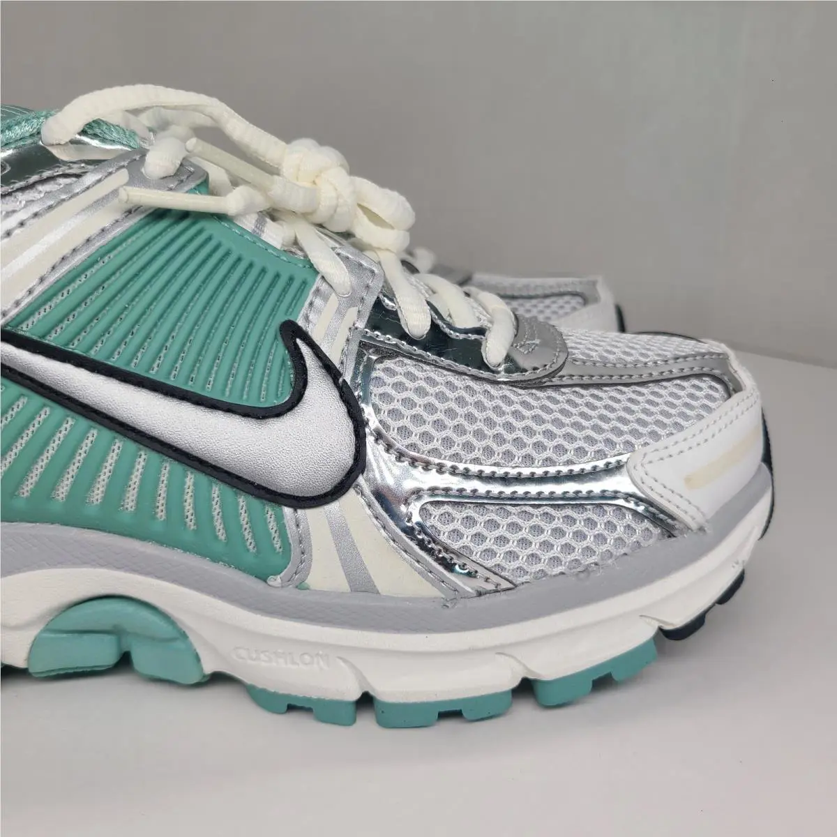 Nike shoes - Nike Zoom Vomero - Zoom Vomero - HF1877-101 - Green (UPC: 198481711345) 4
