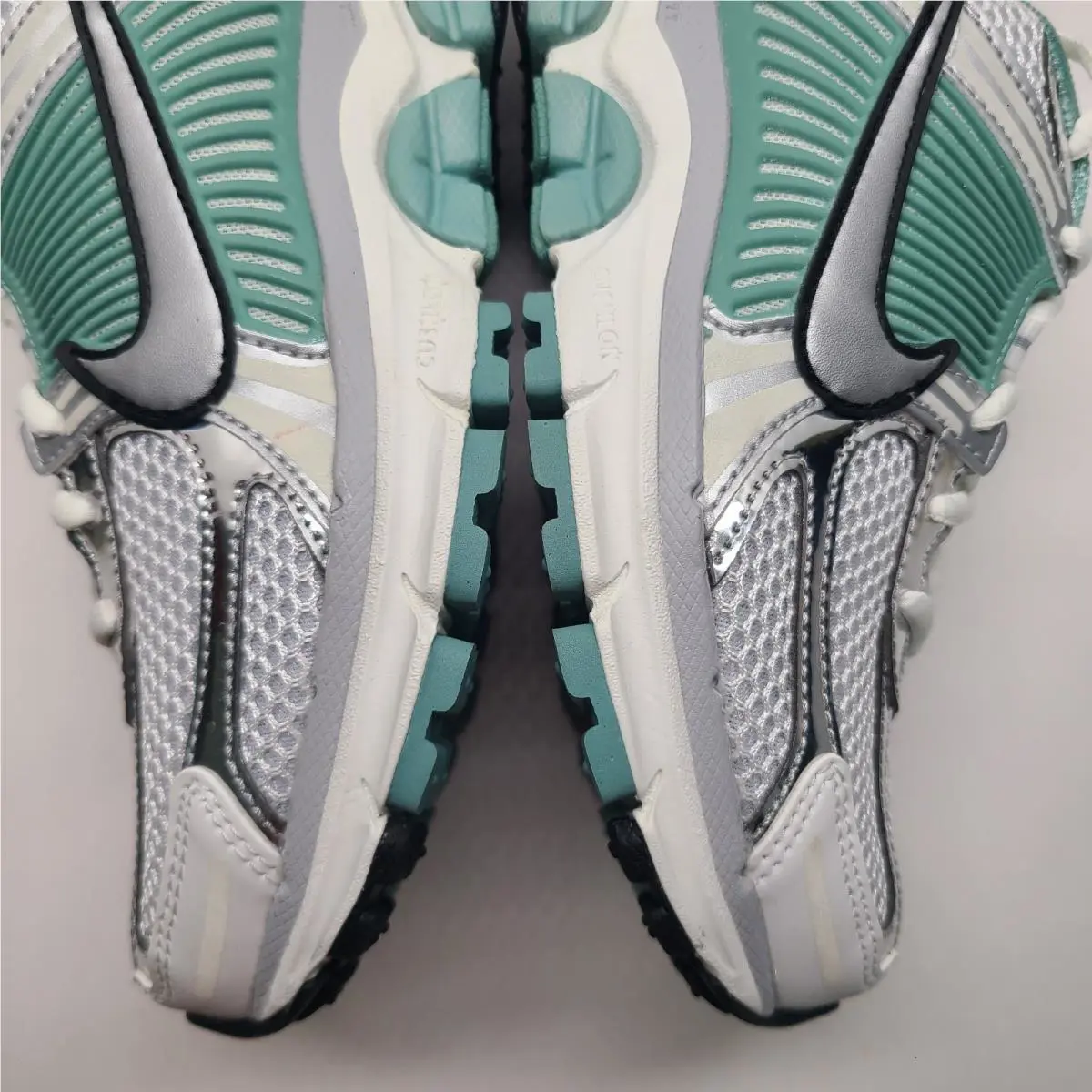 Nike shoes - Nike Zoom Vomero - Zoom Vomero - HF1877-101 - Green (UPC: 198481711345) 14