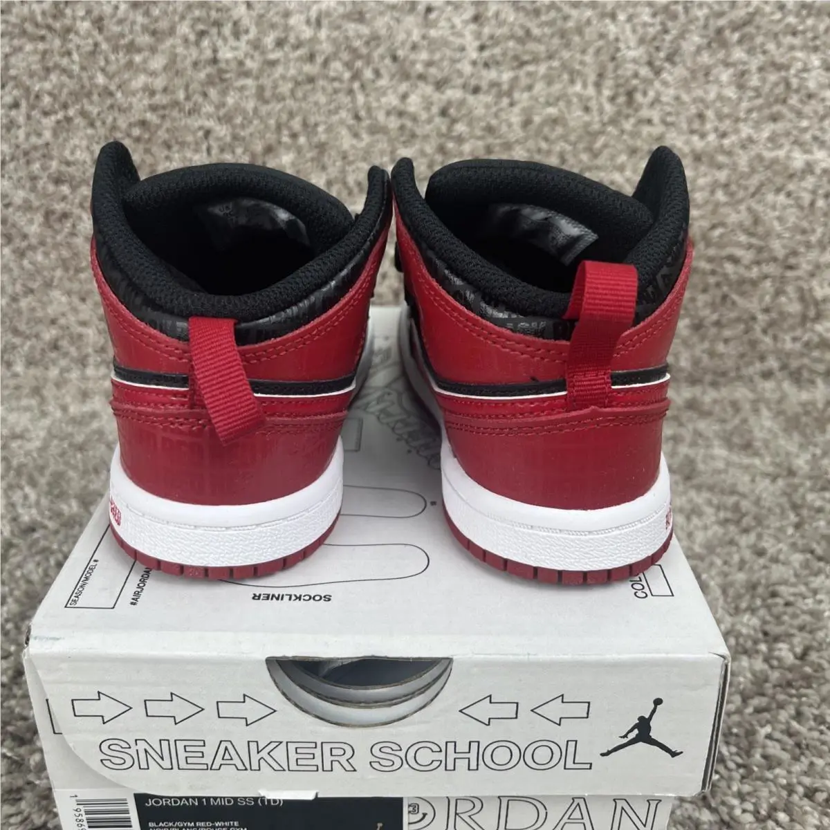 Nike shoes - Retro 1 - Retro - DM9649 001 - Red/Black (UPC: 195869257082) 4