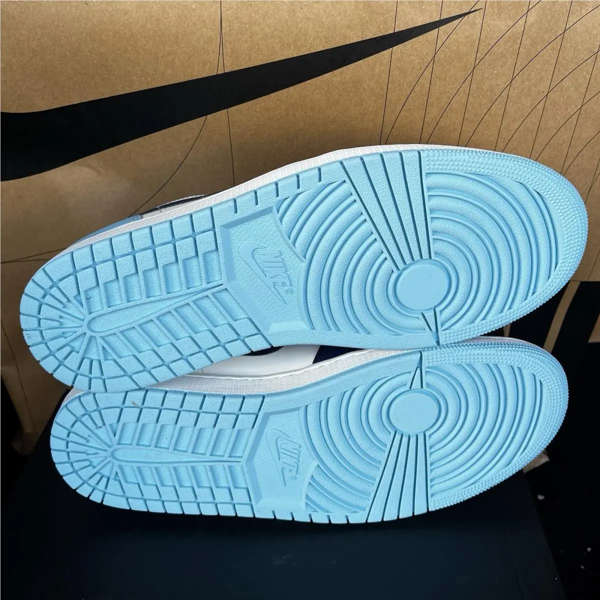 Nike shoes - Air Jordan 1 - Air - 553558-149 - Multicolor 4