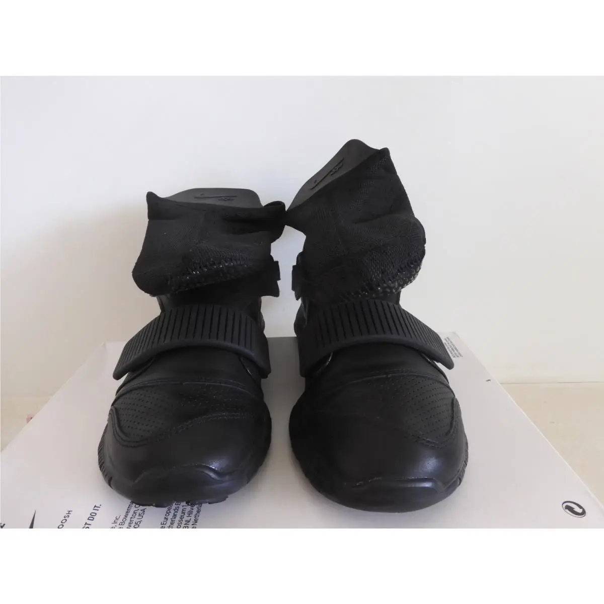 Nike shoes - Nike Free Huarache - Free Huarache - 801759-001 - Black (UPC: 887230237747) 4