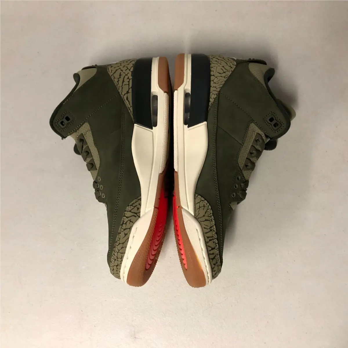 Nike shoes - Air Jordan 3 Retro - Air Retro - DN3707-202 - Medium Olive/Sequoia (UPC: 198486326520) 2