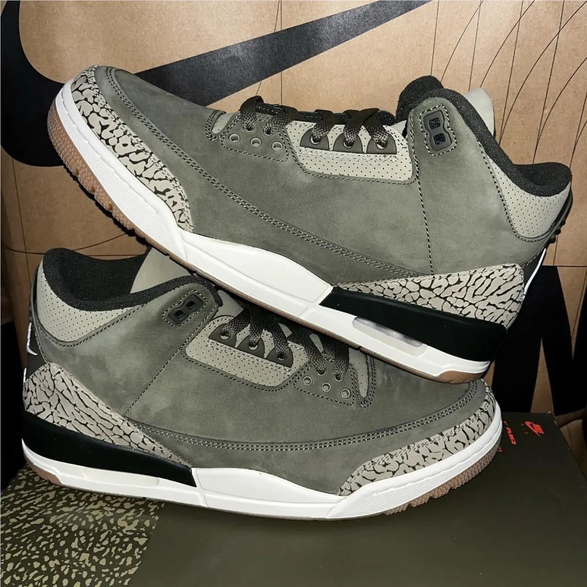 Nike shoes - Air Jordan 3 - Air - DN3707-202 - Green 0