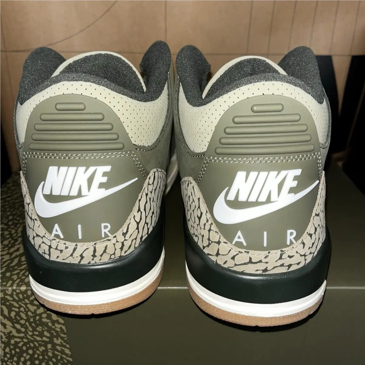 Nike shoes - Air Jordan 3 - Air - DN3707-202 - Green 3