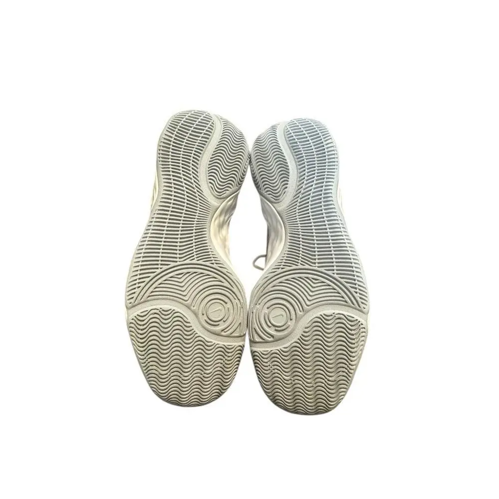 Nike shoes - White 4